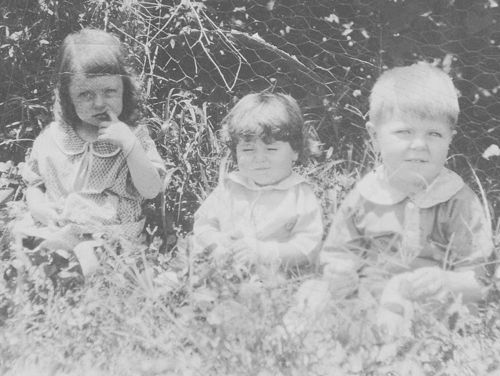 Mavis Dobbs, left, about 1930 with Goodwin cousins Doris and Reg